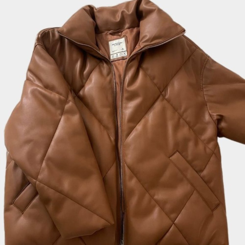oversized vegan leather diamond puffer (Abercrombie)